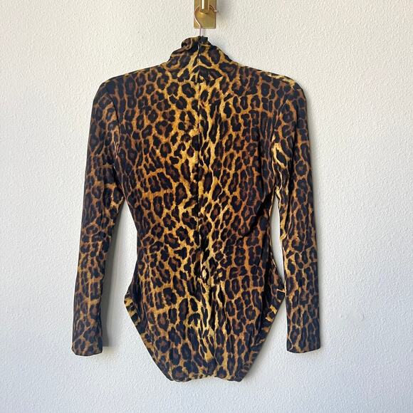 Norma Kamali Turtle Bodysuit in Pantera Leopard Size XS - Picture 4 of 8
